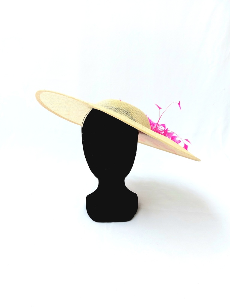 T&O CONCEPT - Chapeau Crème avec plumes fuschia - A709