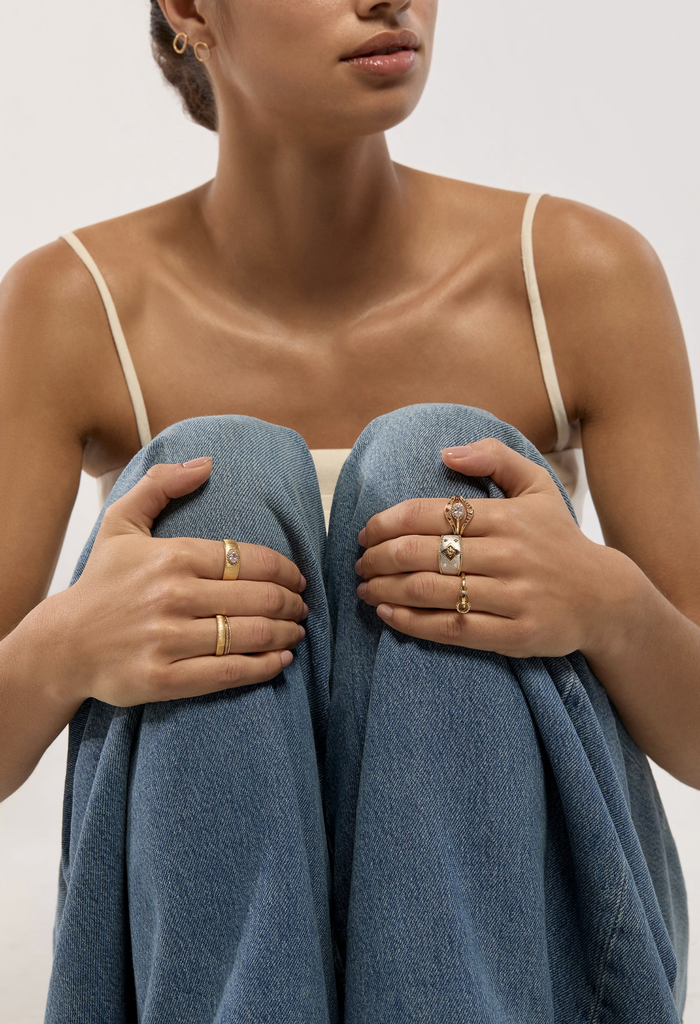 COLLIER DYNASTY - MYA BAY