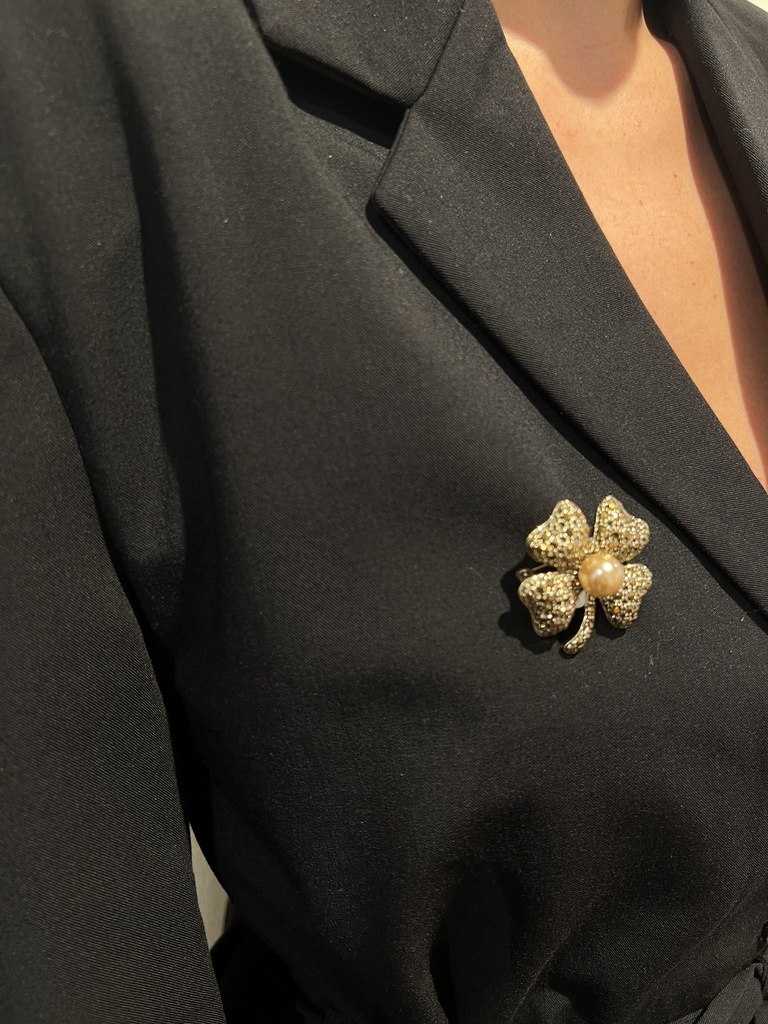 Broche trèfle bronze