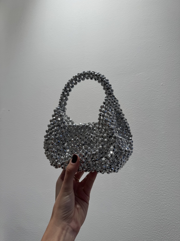 A361 - Pochette - Baluchon à perles argenté  