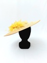 T&O CONCEPT - Chapeau Crème avec plumes jaunes - A721