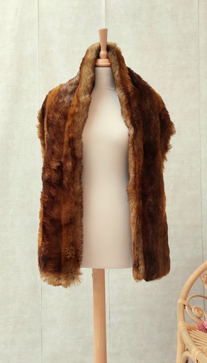 [C03408] ESSENTIEL - Veste écharpe fourrure brun C03408