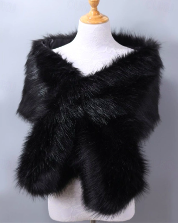  Veste écharpe fourrure noire -  C04002