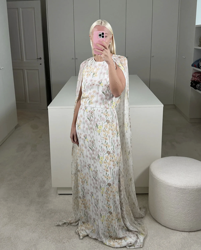 GEORGETTE - Mina Cape Dress With Floral Print - Bernadette - T38 - G033