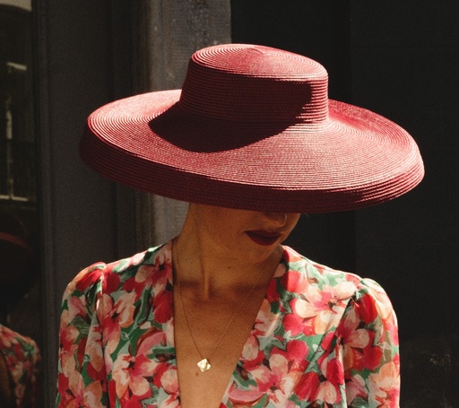 [A680] T&O CONCEPT - Chapeau Audrey Hepburn Bordeaux - A680
